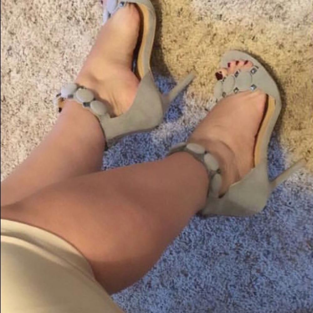 Gray New Heels - Picture 3 of 3